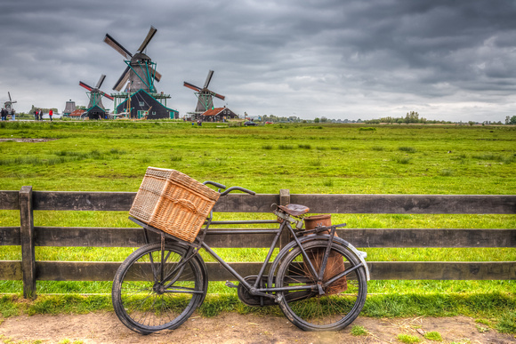 Dutch Bike and Windmills